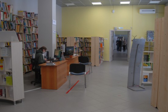 В библиотеке № 180 меры санитарной безопасности соблюдают и люди,  и книги