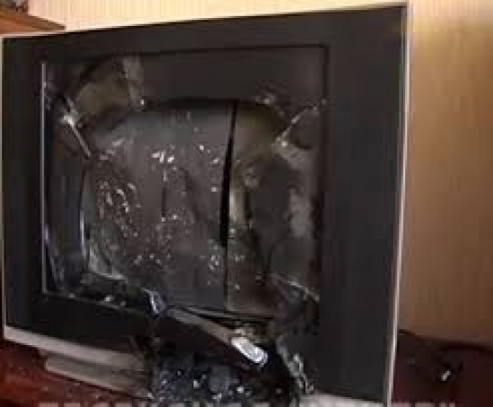 Что делать, если загорелся телевизор?