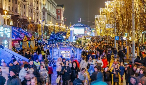 2,7 млн. москвичей и гостей столицы приняли участие в новогодних гуляньях