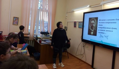 В библиотеке № 182 рассказали школьникам о жизни и творчестве Чехова