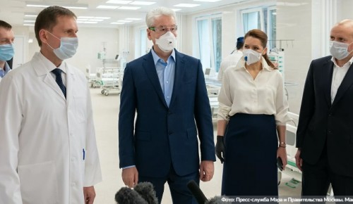 Москва рассматривает возможность ввода 10 тыс коек во временных госпиталях - Собянин 