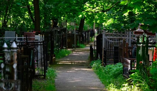 Жители Академического района не смогут посетить кладбища в период празднования Пасхи