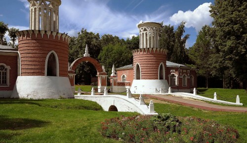 Воронцовский парк представляет новый образовательный проект «Дворянская гостиная»
