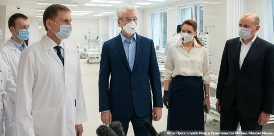 Москва рассматривает возможность ввода 10 тыс коек во временных госпиталях - Собянин 