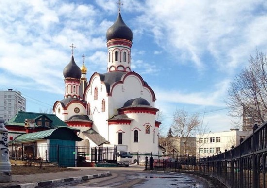 Звон-благовест прозвучал в честь праздника Крещения Руси в храмах Академического района 