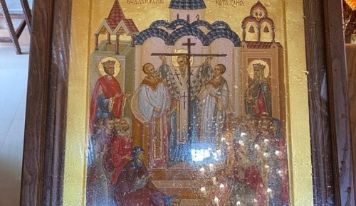 В храме Всех Преподобных Отцев Киево-Печерских освящена икона Воздвижения Креста Господня