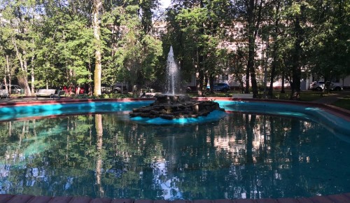 В Академическом районе восстановили работу фонтана на улице Гримау