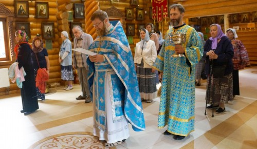В храме Всех Преподобных Отцев Киево-Печерских освящены две новые иконы