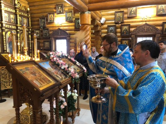 Новая икона Покров Пресвятой Богородицы освящена в храме Всех Преподобных Отцев Киево-Печерских
