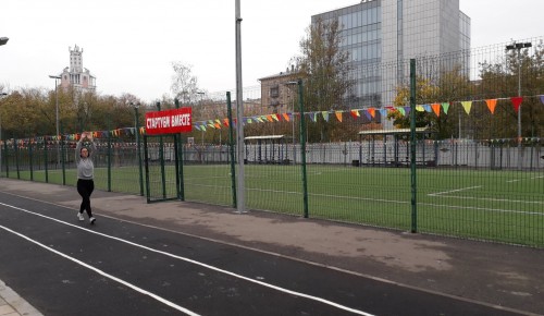 Спортивная площадка в парке «Академический» участвует в окружном этапе конкурса «Московский двор — спортивный двор»