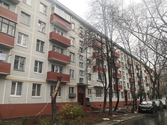 В ходе капремонта в доме на Новочеремушкинской отремонтировали балконы и входные группы