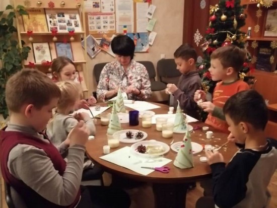 Юные жители Черемушек приняли участие в мастер-классе «Рождественский пряник»