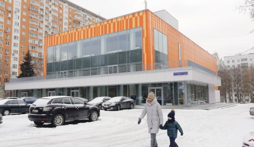 На улице Новочеремушкинская завершилась реконструкция кинотеатра «Тбилиси»