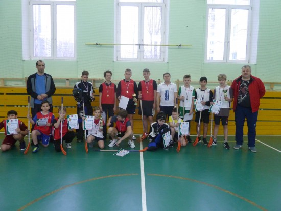 Спортсмены сразились в турнире по флорболу в Черемушках