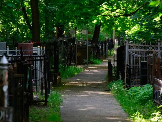 Доступ на московские кладбища временно ограничен