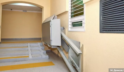 В Черемушках установят специальный подъемник для маломобильных жильцов 