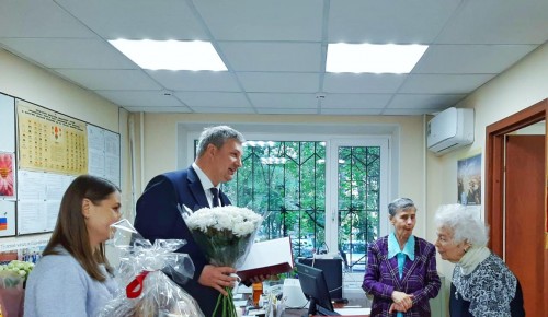 Председателя Совета ветеранов района Черемушки поздравили с днем рождения