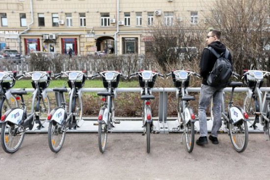 Москвичи совершили почти 4 млн поездок на городских велосипедах