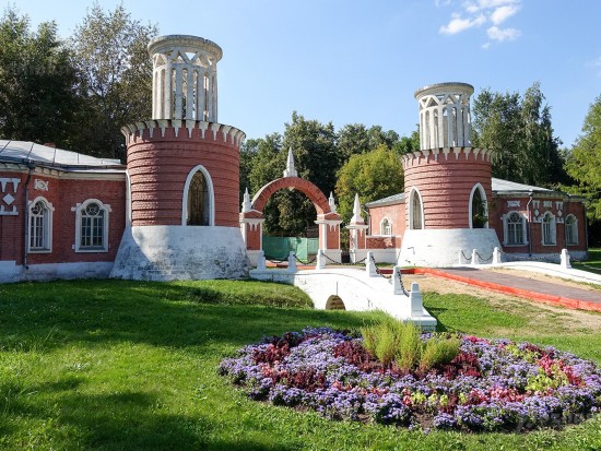 Жители Черемушек смогут побывать на онлайн-экскурсии в Воронцовском парке