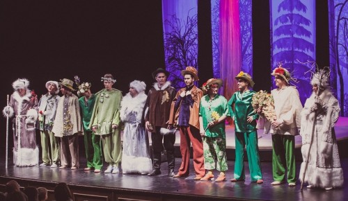 Театр под руководством Армена Джигарханяна приглашает на спектакль «Двенадцать месяцев»