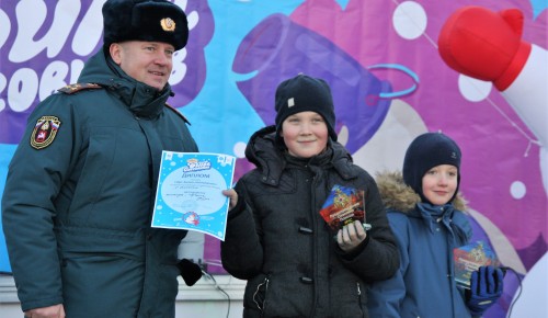 Сотрудники МЧС приняли участие в фестивале «Арт-битва снеговиков»