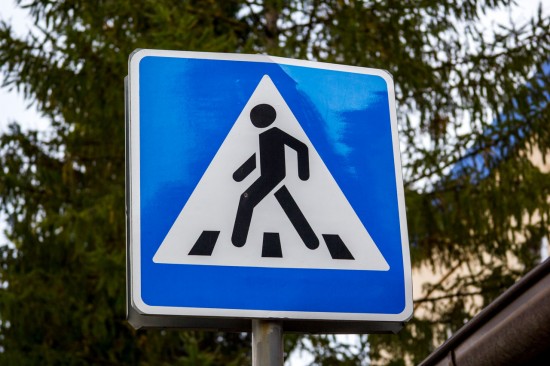 На Ломоносовском Проспекте заменили дорожные знаки