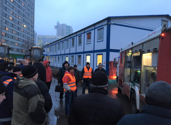Работники "Жилищника" Гагаринского района отработали меры по эвакуации на случай возникновения пожара