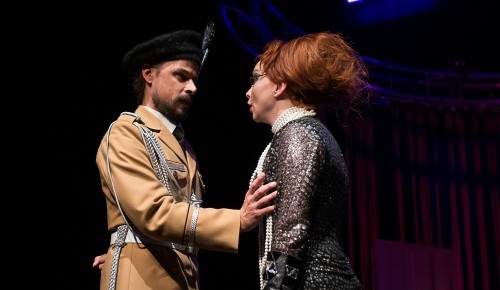 В Международный женский день театр Армена Джигарханяна покажет спектакль "Тётка Чарли" 