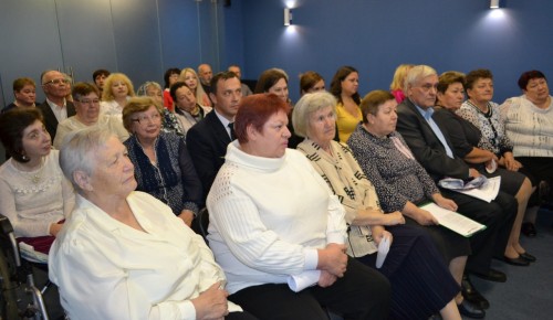 Московские долголеты посетят встречу с представителями Роспотребнадзора