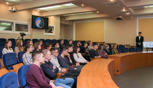 Студенты Сахалинского государственного университета прошли обучающий курс в Губкинском университете