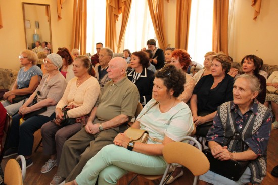 Пенсионеры Гагаринского района встретились с психологом