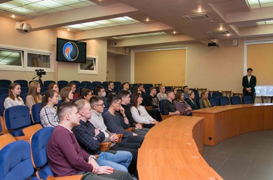 Студенты Сахалинского государственного университета прошли обучающий курс в Губкинском университете