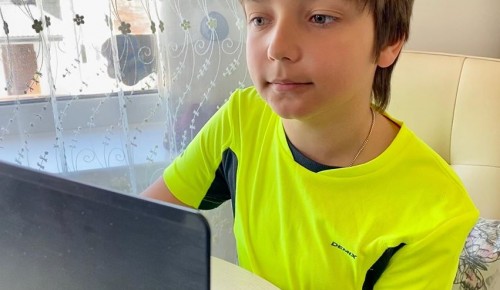 Юный шахматист одержал победу в онлайн-турнире «75 лет Великой Победы» 