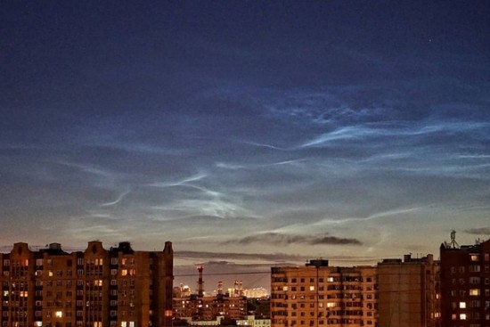 Дворец пионеров проводит конкурс на лучшую фотографию серебристых облаков 