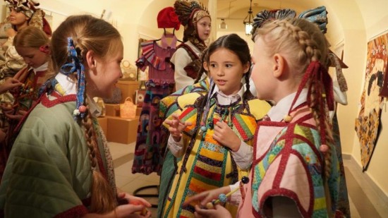Воспитанники Дворца пионеров участвуют в международном фестивале лоскутного шитья 