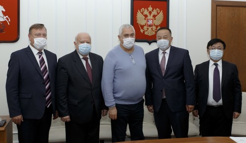 Посол Монголии посетил Губкинский университет 