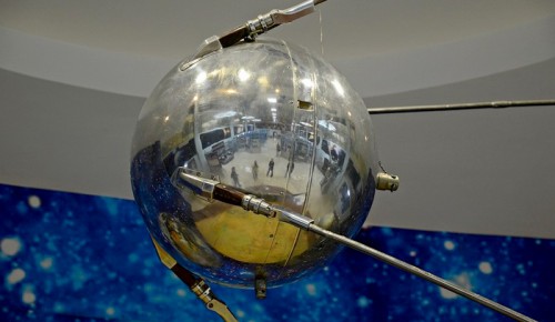 Дворец пионеров отметил запуск первого спутника Земли и начало Всемирной недели космоса 