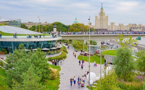 Жители Москвы могут поучаствовать в квесте-прогулке по паркам Москвы и получить подарки