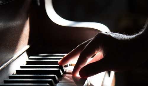 Центр «Моцарт» приглашает на онлайн-концерт в День всех влюблённых