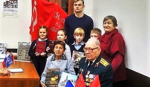 Школьники встретились с ветеранами района Коньково