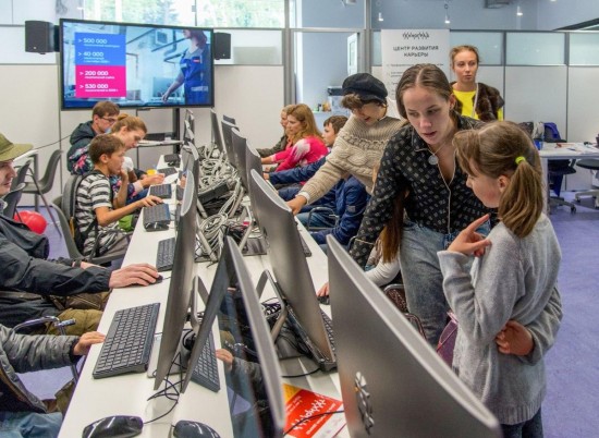 Сергунина: 350 программ обучения предлагают детские технопарки столицы
