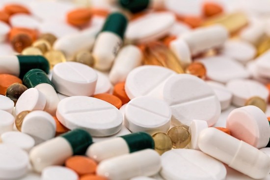 Москвичи могут получить лекарства в аптеках по электронному рецепту