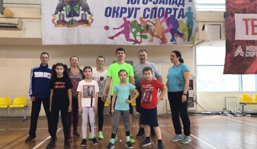 Семья из Конькова заняла второе место на соревнованиях «Весенние забавы»