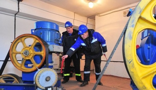 В двух домах района Коньково заменят лифтовое оборудование