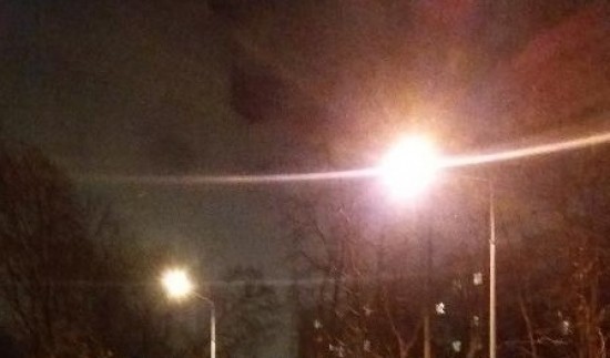 На спортивной площадке на Профсоюзной улице восстановили освещение