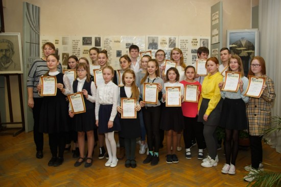 Ученики района сразились в конкурсе чтецов «Читаем Чехова»