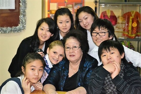 Заслуженного учителя России Нелли Николаевну Эм поздравили с юбилеем