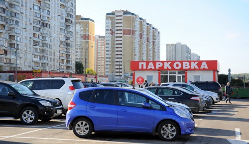 В районе Коньково проводится дезинфекция парковок