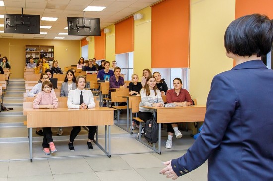 Школьницы из Конькова показали отличные результаты на олимпиаде «Не прервется связь поколений – 2020»
