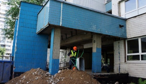 Капитальный ремонт поликлиники в районе Коньково идет с опережением сроков